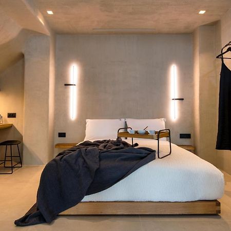 Villa Iota Monocave By Thireon à Oia  Extérieur photo