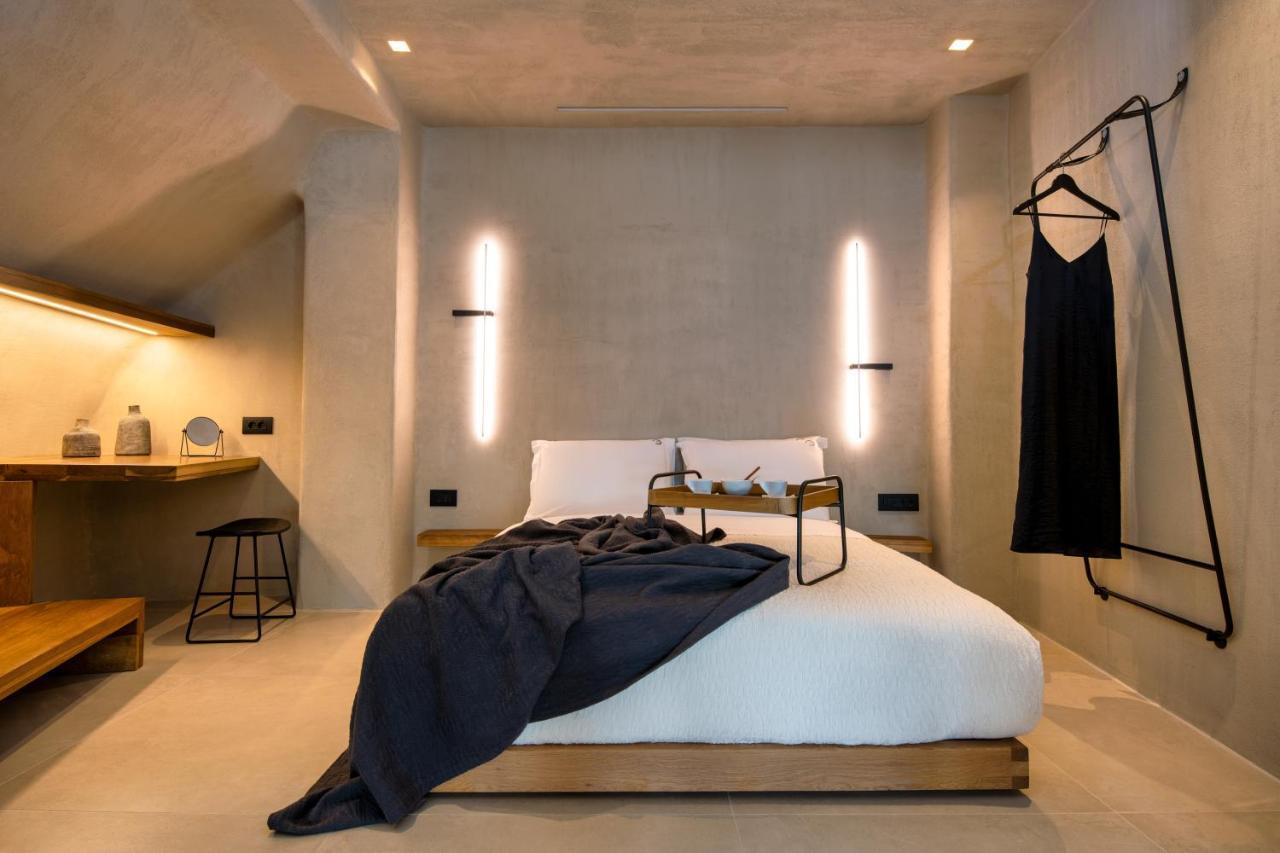 Villa Iota Monocave By Thireon à Oia  Extérieur photo